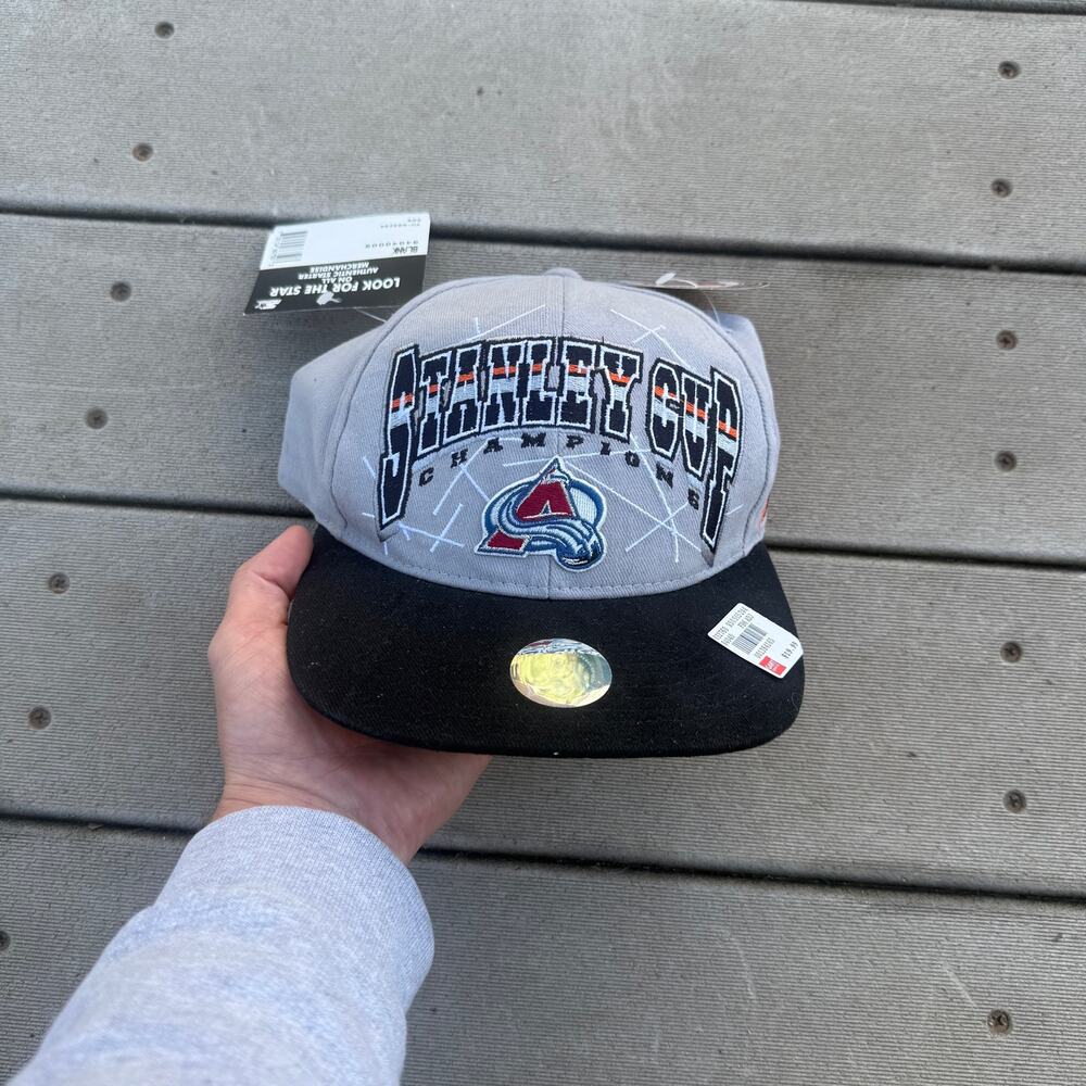 NWT Vintage 90's Starter Colorado Avs Avalanche Stanley Cup Champions Snapback
